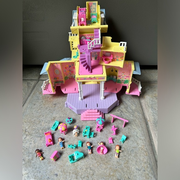 1995 Bluebird Polly Pocket Pop Up Clubhouse Play Set